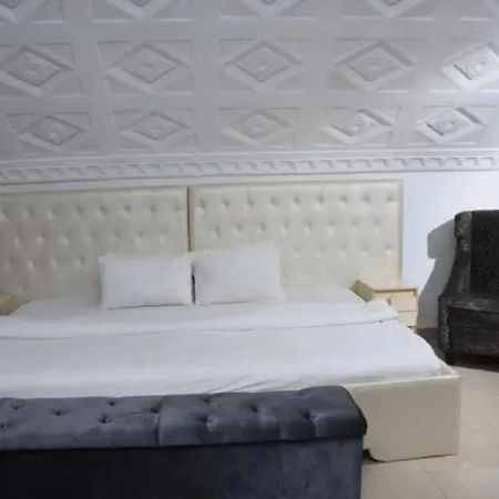 Room In Lodge - Ambience Hotels Abujahome For Leisure And Business Travellers Esterno foto