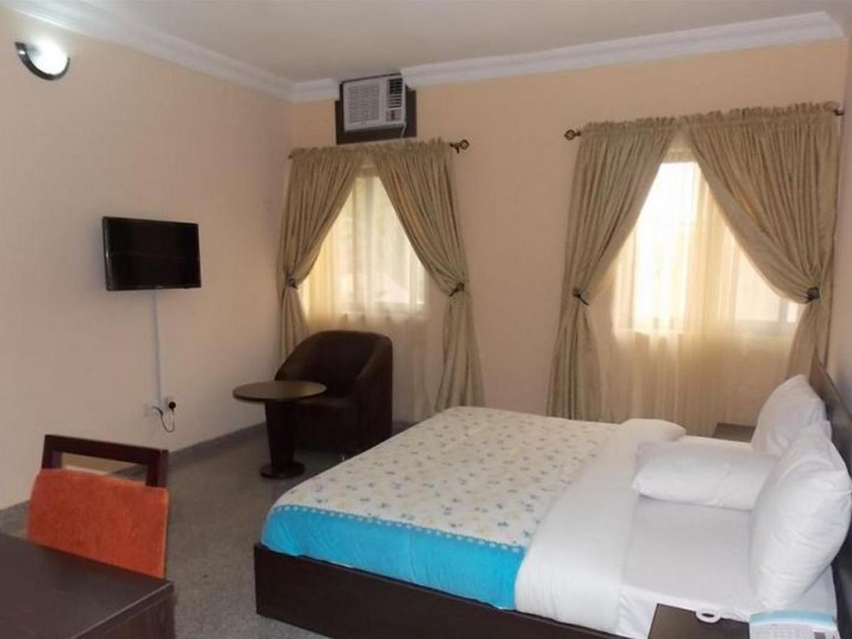 Room In Lodge - Ambience Hotels Abujahome For Leisure And Business Travellers Esterno foto