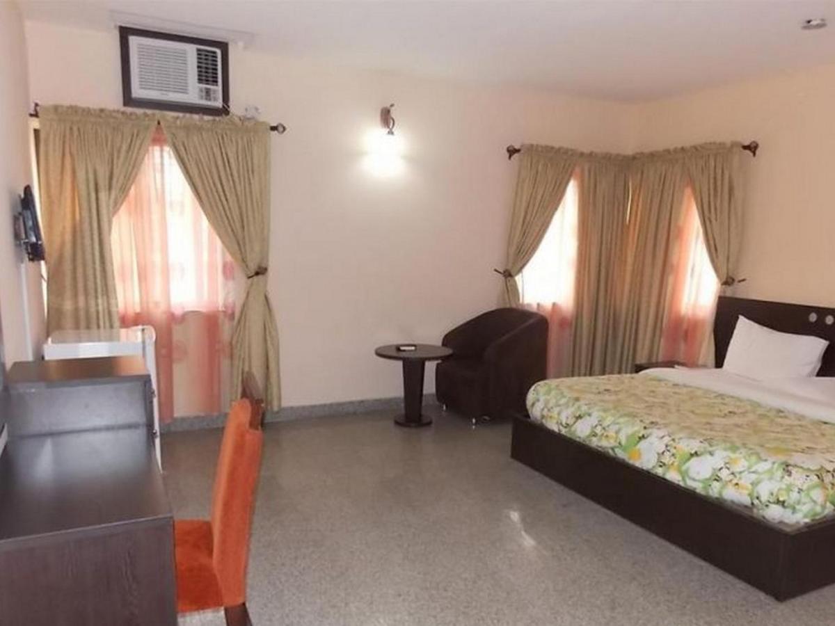 Room In Lodge - Ambience Hotels Abujahome For Leisure And Business Travellers Esterno foto