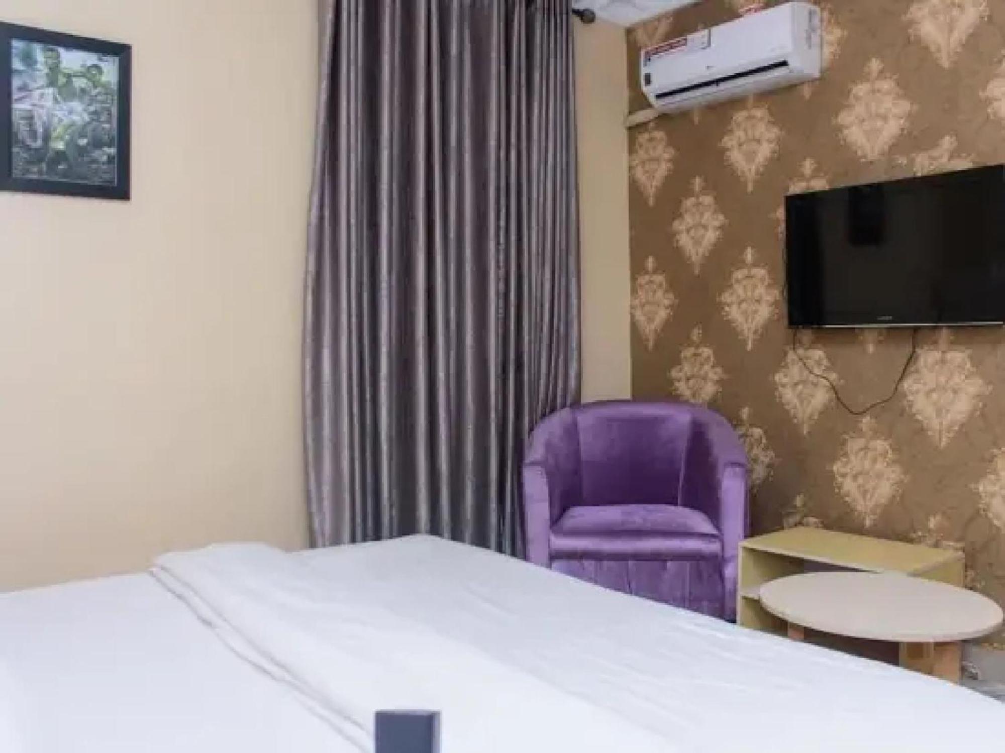 Room In Lodge - Ambience Hotels Abujahome For Leisure And Business Travellers Esterno foto