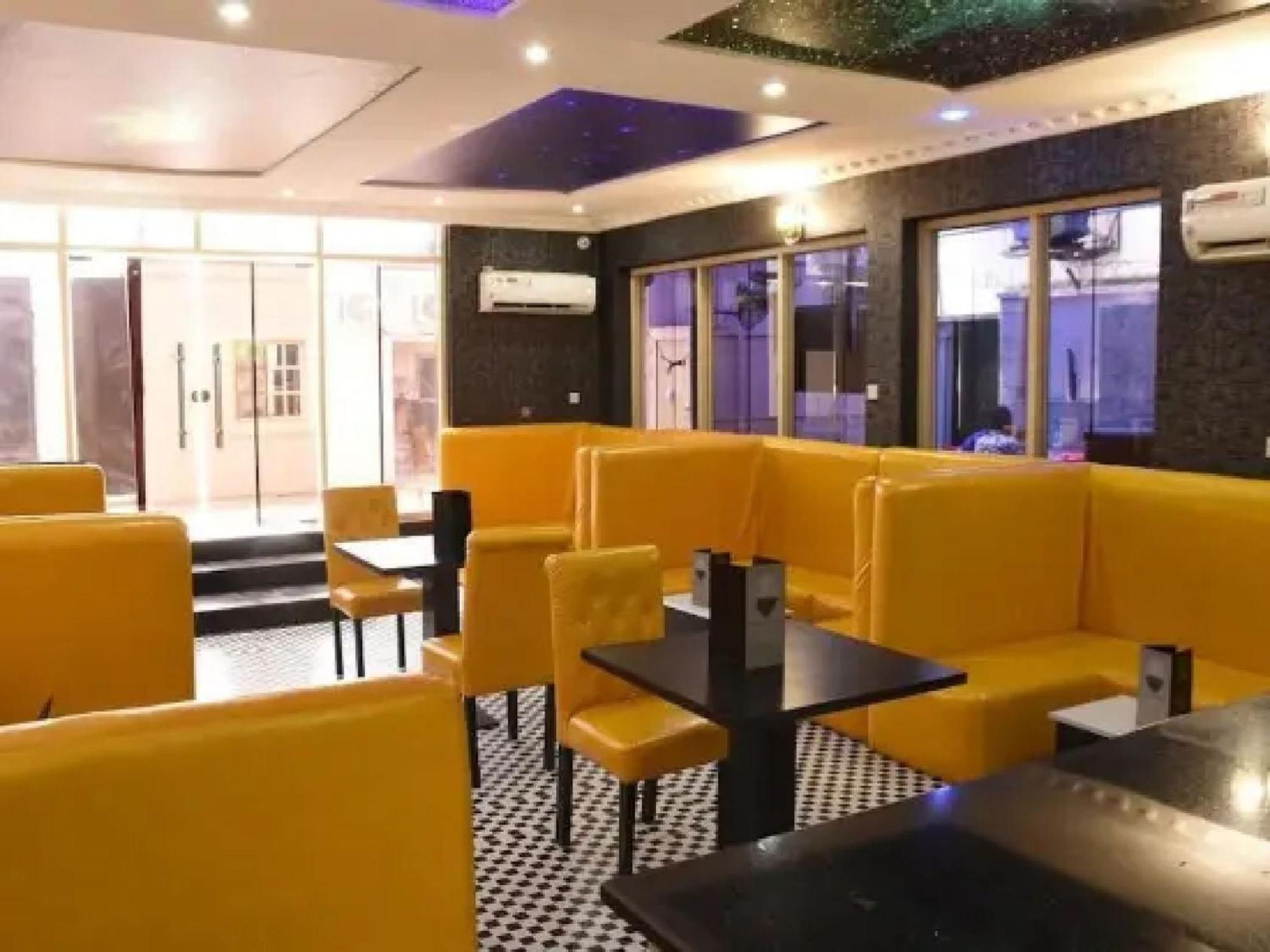 Room In Lodge - Ambience Hotels Abujahome For Leisure And Business Travellers Esterno foto