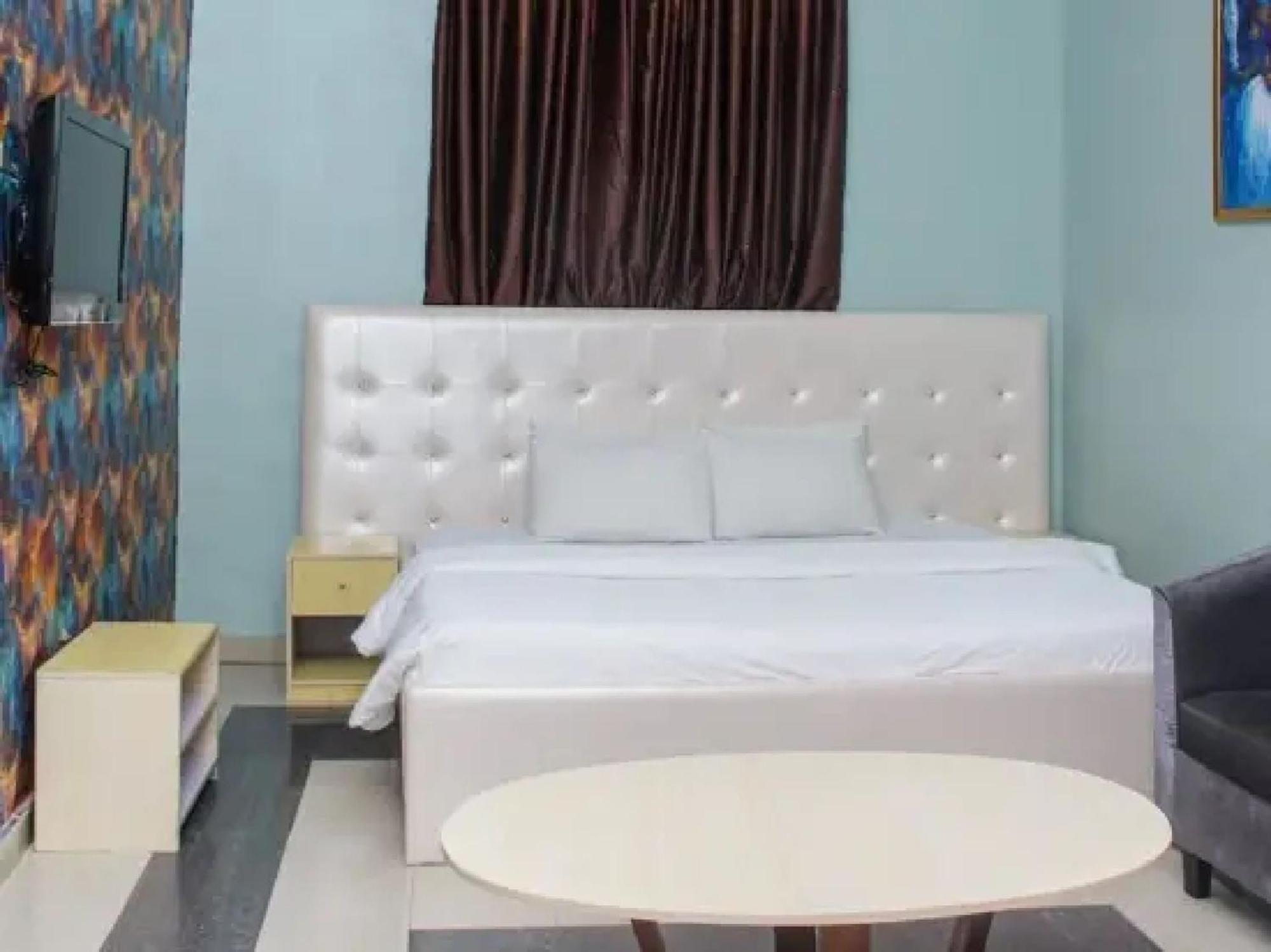 Room In Lodge - Ambience Hotels Abujahome For Leisure And Business Travellers Esterno foto